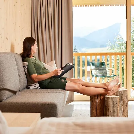 فندق Bio-hotel Oswalda-hus 4*